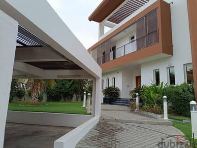 Lovely Villa for Sale in MSQ