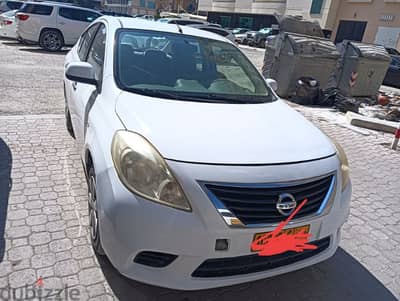 Nissan Sunny 2012