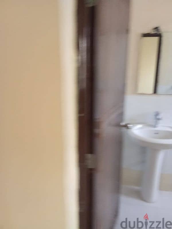 Room available behind city center Muscat Seeb 5