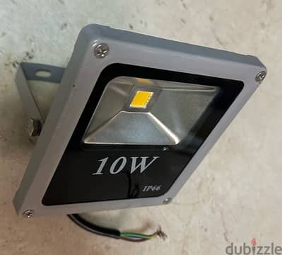 LED FLOOD LAMP