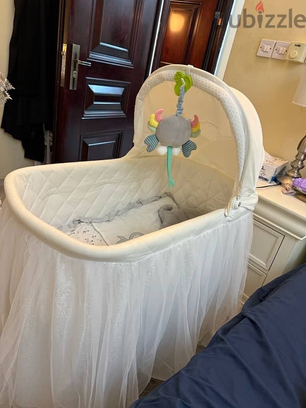 baby bed giggles 5