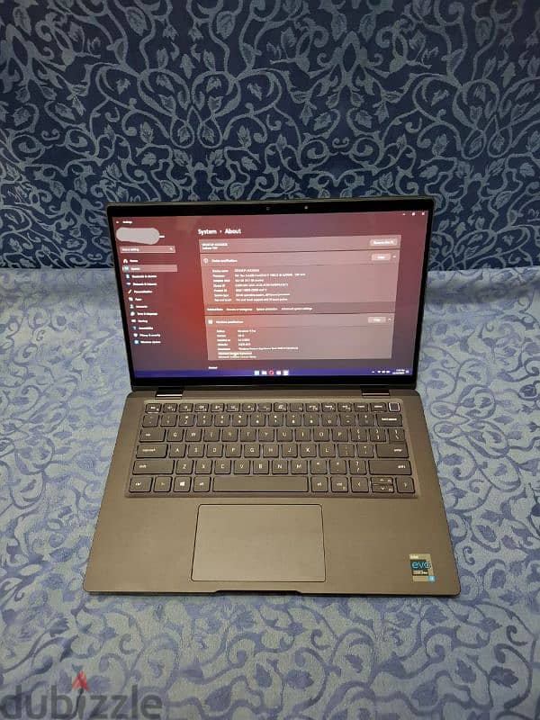 Dell laptop available in fine condition. 2