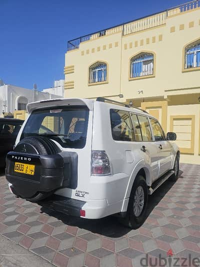 Mitsubishi Pajero Full Automatic, Oman GCC, Good Condition.