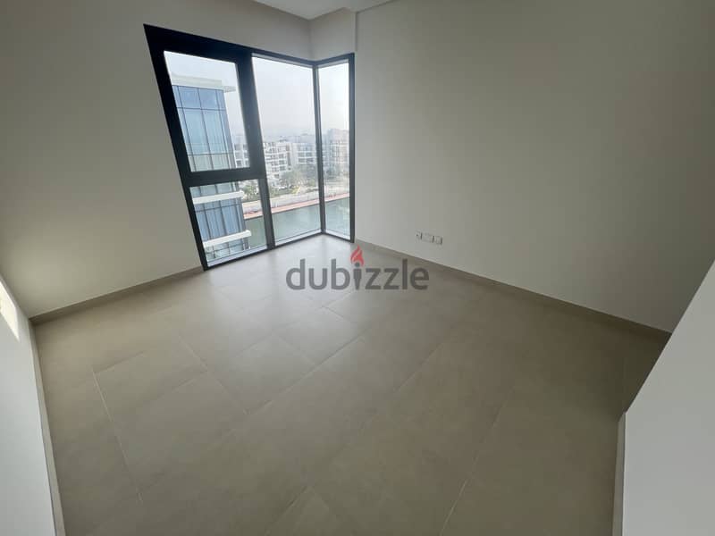 Marina View Apartment for Rent in Al Mouj 11