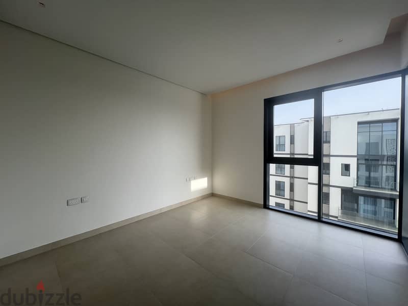 Marina View Apartment for Rent in Al Mouj 12