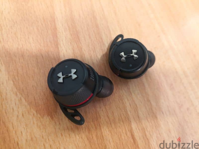 JBL Under Armour True Wireless Flash Ear Buds 6