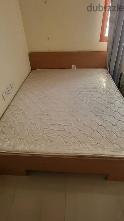 Queen size bed and dressing table for sale