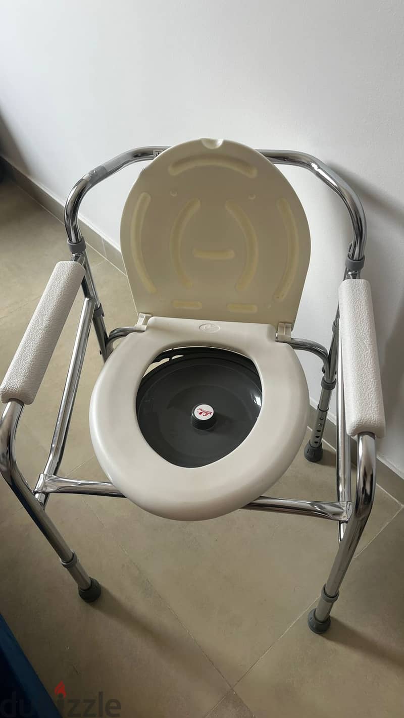 Commode Chair 1