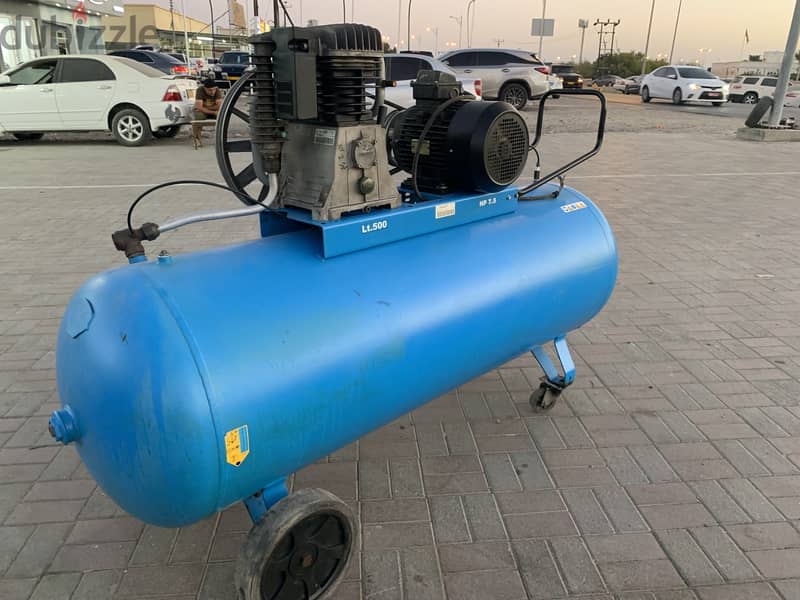 Air compressor 500L Italy  1