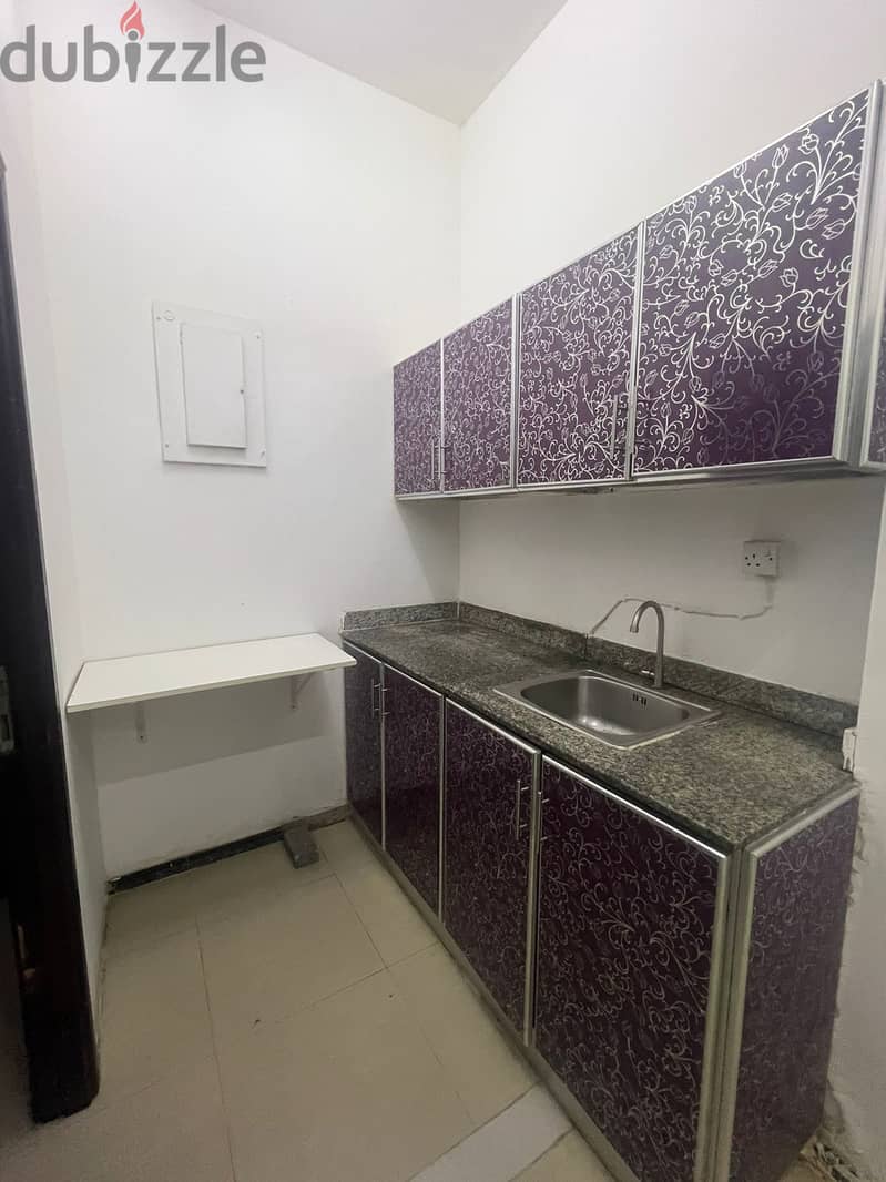 AL KHUWAIR | ROOM WITH BATHROOM 2