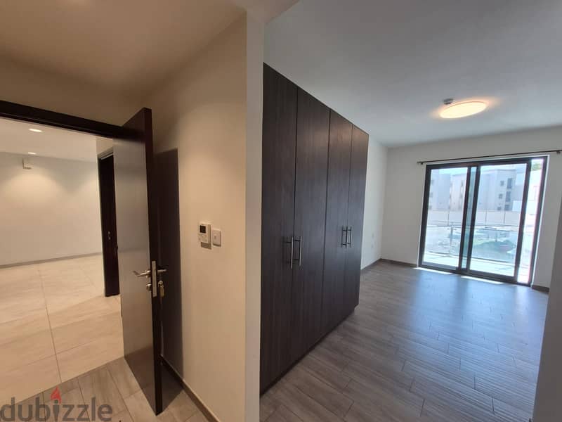 1 BR Compact Apartment in Muscat Hills – Boulevard 9