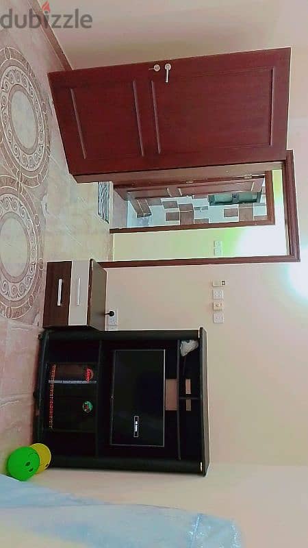 Room' for rent fully furnished family room 2