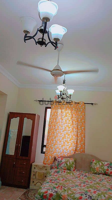 Room' for rent fully furnished family room 4