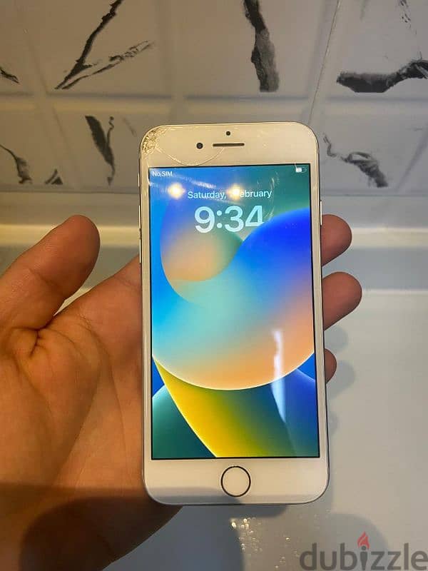 Great price iphone 8 for sell  ايفون ٨ للبيع بسعر رخيص 1