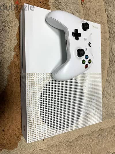 ‏Xbox ون S ‏مساحة 500 جيبي 55 ا