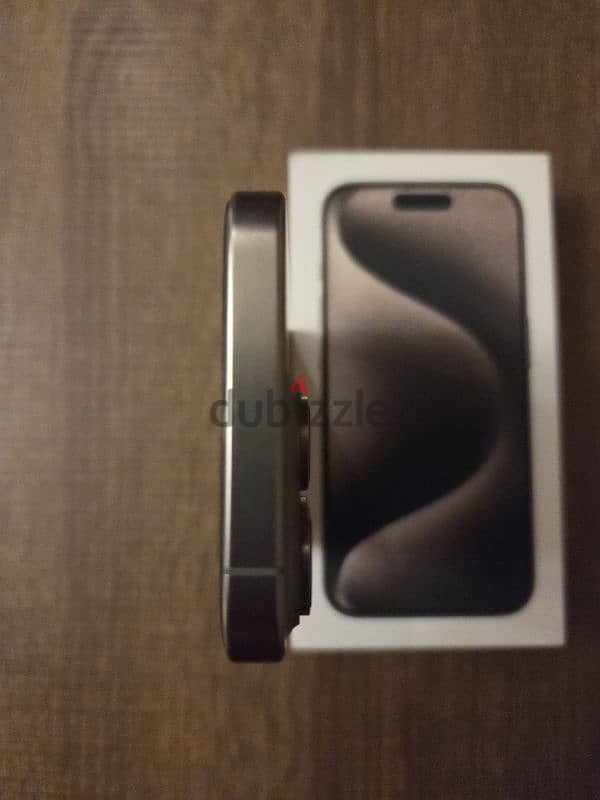 iPhone 15 Pro 256GB Gray 5