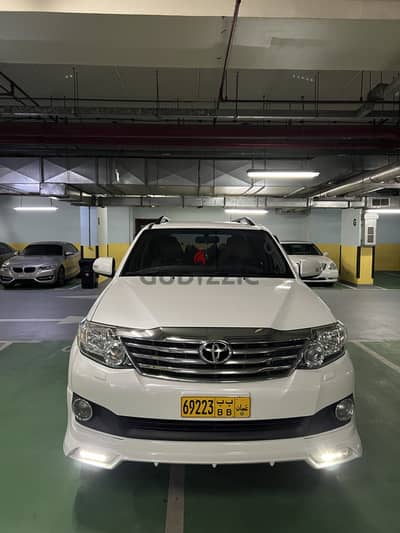 Toyota Fortuner Safari 2014, V6, Full Option