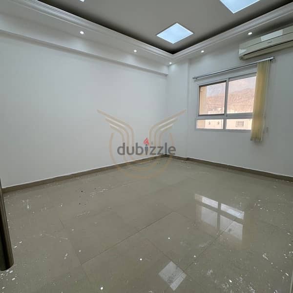 BOWSHAR | COMMERCIAL 3 BR APARTMENT FOR RENT 3