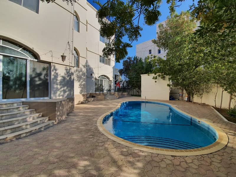 Beautiful villa Qurum swimming pool garden walking distance to beach 7