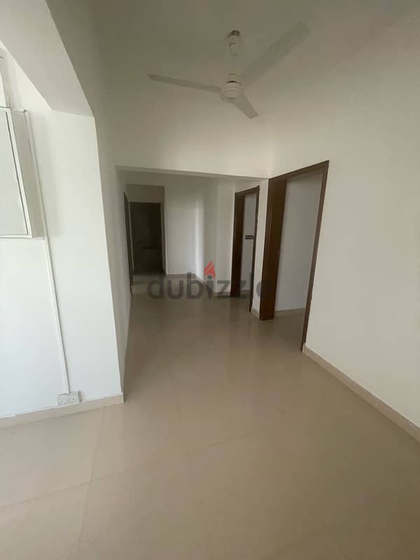 Very very spacious Villa in Qurum 16