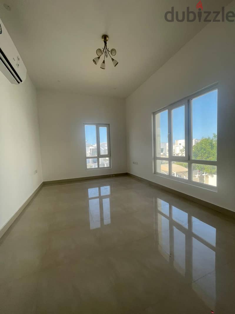 For Rent 4 Bhk Villa in Al Ansab 6