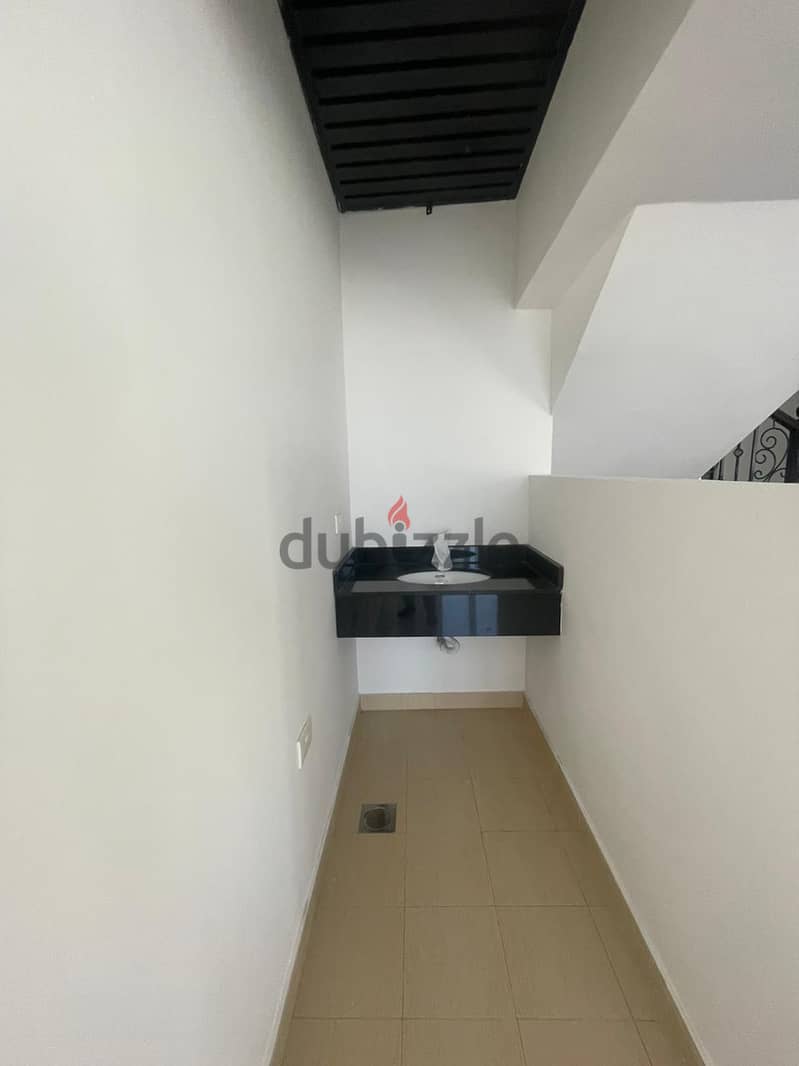 For Rent 4 Bhk Villa in Al Ansab 11