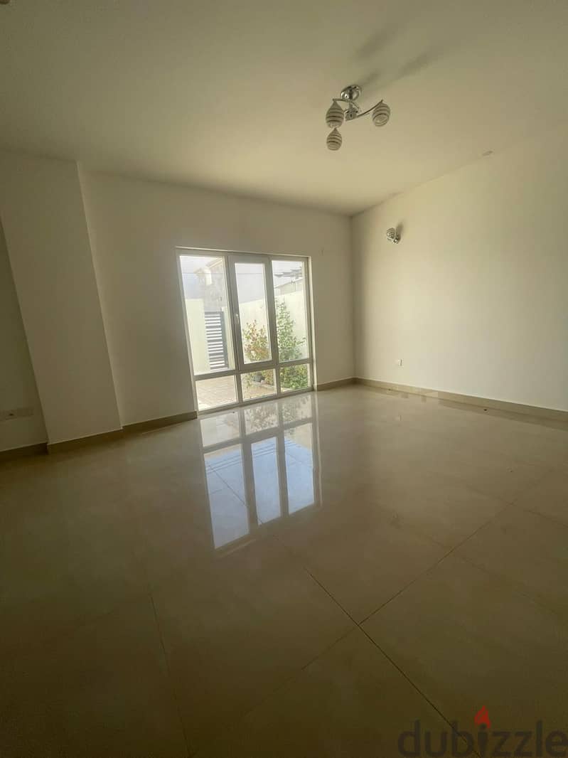 For Rent 4 Bhk Villa in Al Ansab 12