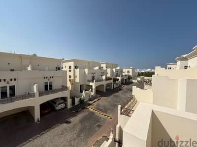 For Rent 4 Bhk Villa In Al Qurum