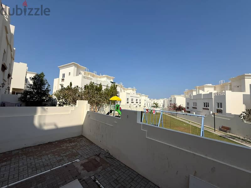 For Rent 4 Bhk Villa In Al Qurum 16