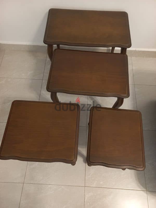 4 tables set in excellent condition like new for sale 1