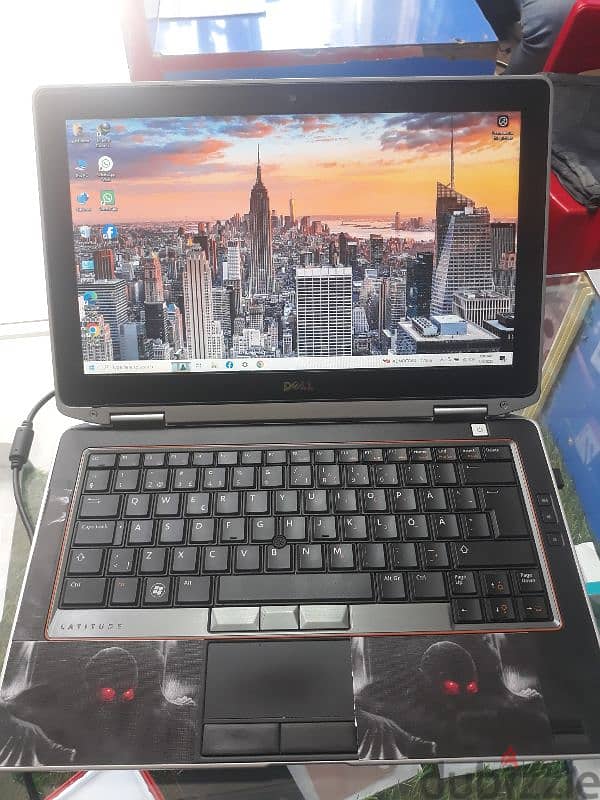 Dell laptop 8GB 512GB 0