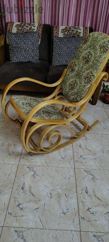 Rocking chair for urgent sale