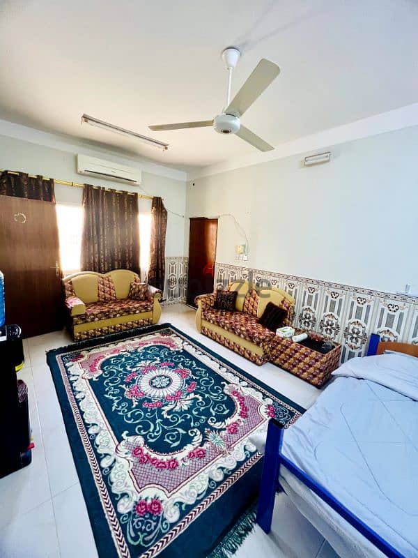 room for rent nizwa 7omr ۷ ریال 3