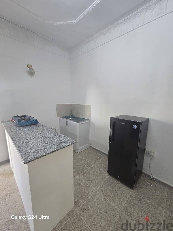 Room, Lounge, Kitchen and Bathroom Apartment, Near Souk alkoud 1