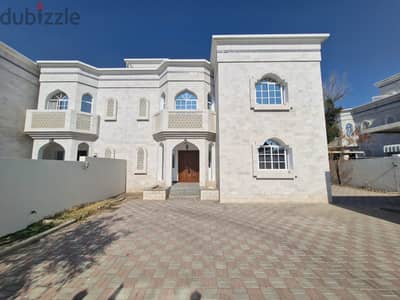 4 BR + Maid’s Room Spacious Villa in Madinat Qaboos