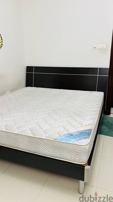 King Size Bed with Spring Mattress 4