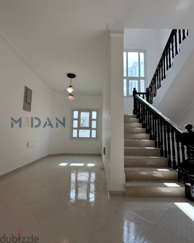 AZAIBA | WELL MAINTAINED 4+1 BR VILLA 5