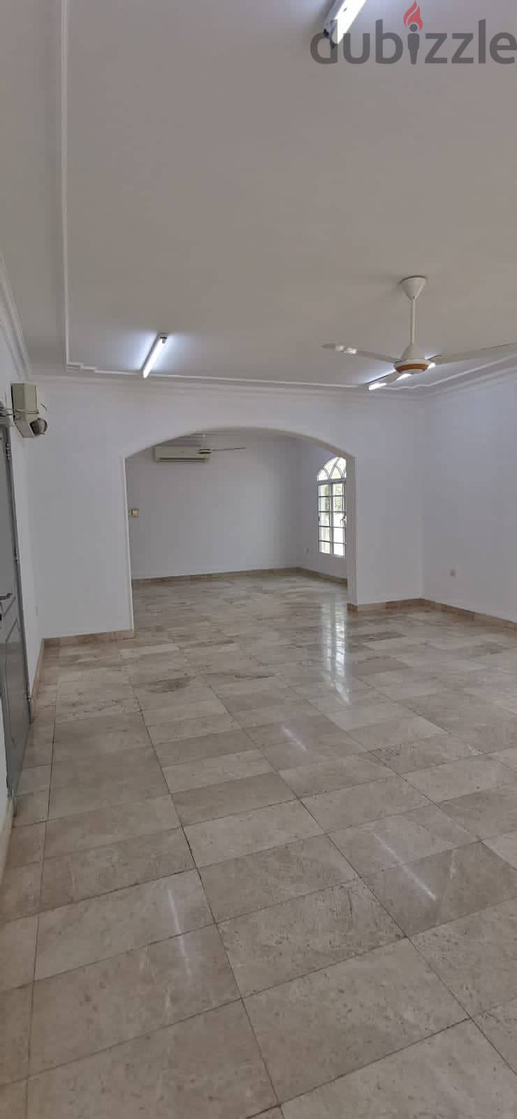 BANNER 21 - 6 BHK COMMERCIAL VILLA IN MAWALEH SOUTH 8