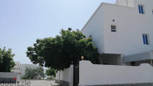 villa for rent in sohar korniesh