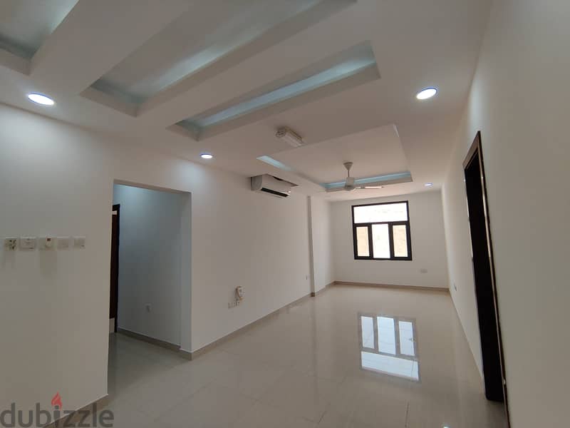 Premium 2BHK: FREE Gym & Pool, Built-In Wardrobes & Equiped Kitchen 1