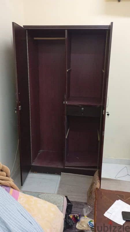 Cabinet 2door 1