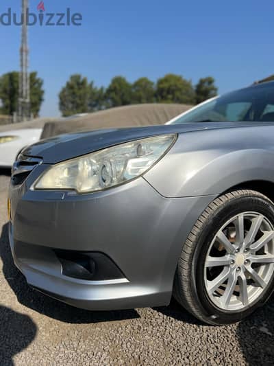 Subaru Legacy 2010 2.5I Limited