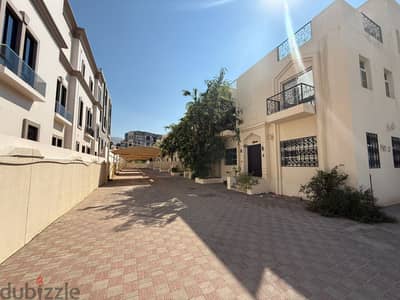 For Rent 4 Bhk +1 Villa In Mona Boucher