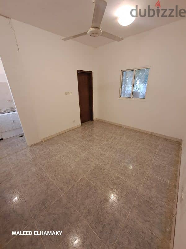 غرف وشقق للايجار الشهري Rooms and apartments for monthly rent 1