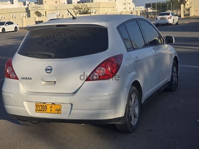 Nissan Versa 2012