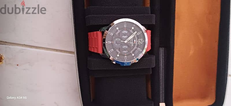 Tommy Hilfigure watch (New) with bill 3