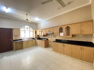 6ME50 Beautiful townhouse villa 5 BHK in AL Qurum