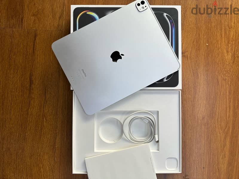 Ipad Pro 13 inch M4 256GB 10 months warranty remaining 1