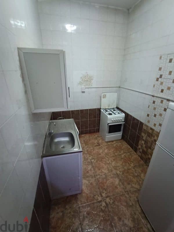 غرفه مع حمام داخلي ومطبخ Room with en-suite bathroom and kitchen 4