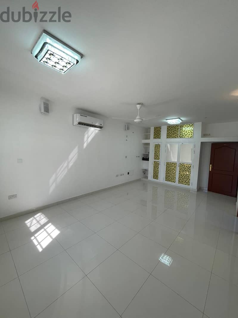 Spacious 6BHK Villa for Rent in MQ Near Bashair St. – PPV260 5